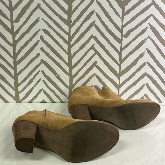 Old Navy Tan Faux Suede Boots Size 9 - Picture 5 of 5